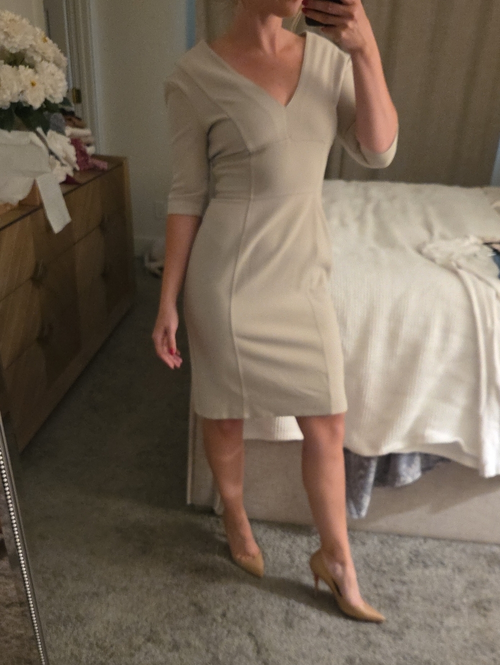 Burberry Tan Tailored V-Neck Sheath Midi Dress Women's Size 8 - Picture 13 of 16
